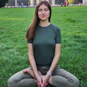 GirlMeditating